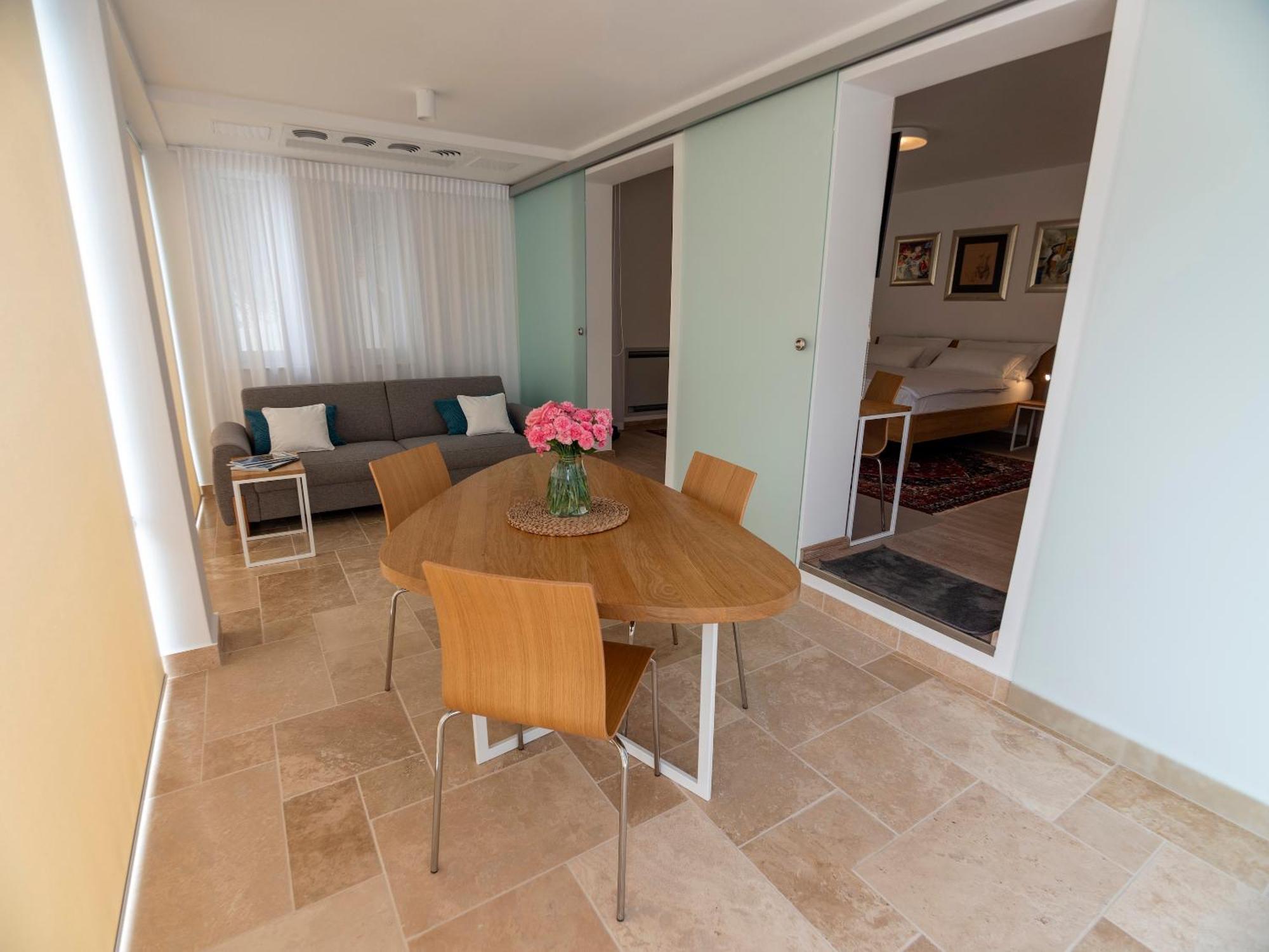 Apartament Haus Helga Rab Town